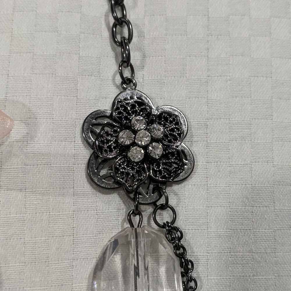 Necklace - Picture 5 of 6
